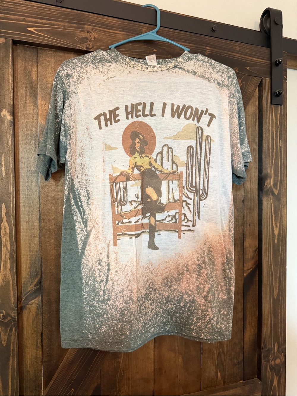 Tultex Heathered Green and White Tee with Subtle Speckle